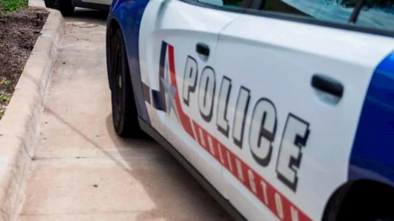 Arlington police fatally shoot man who charged with knife, per PD