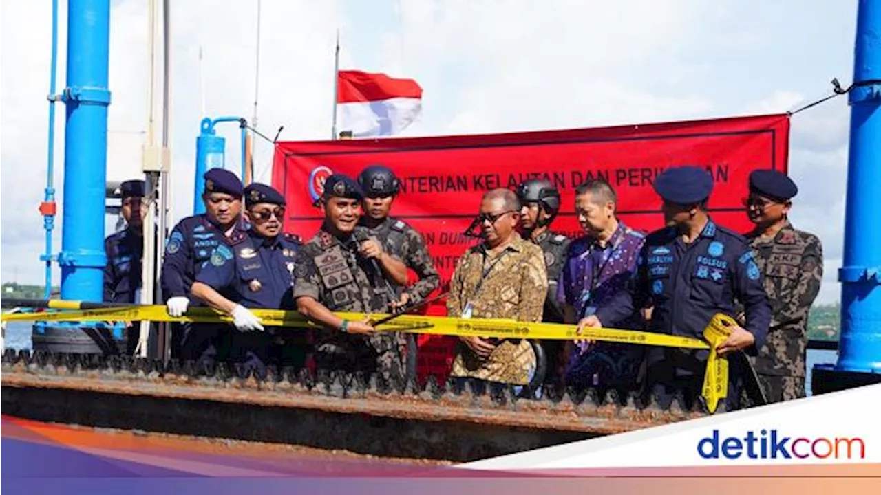 KKP Beberkan Alasan Berhentikan Operasional Kapal Keruk Pasir di Lamongan