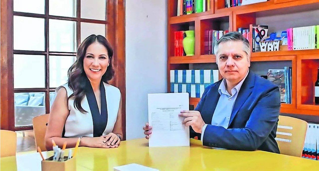 Libia García presenta su declaración 3 de 3