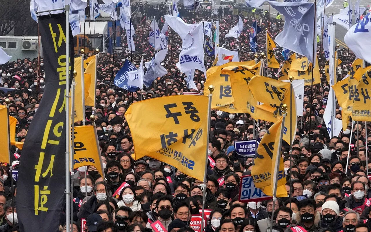 South Korean police raid incoming medical association leader's office over prolonged strikes