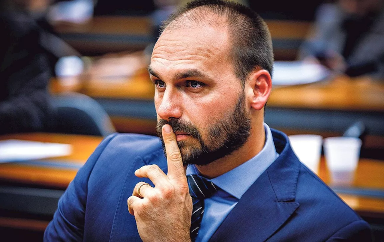 Justiça bloqueia R$ 1.025 de conta de Eduardo Bolsonaro após deputado perder processo para youtuber