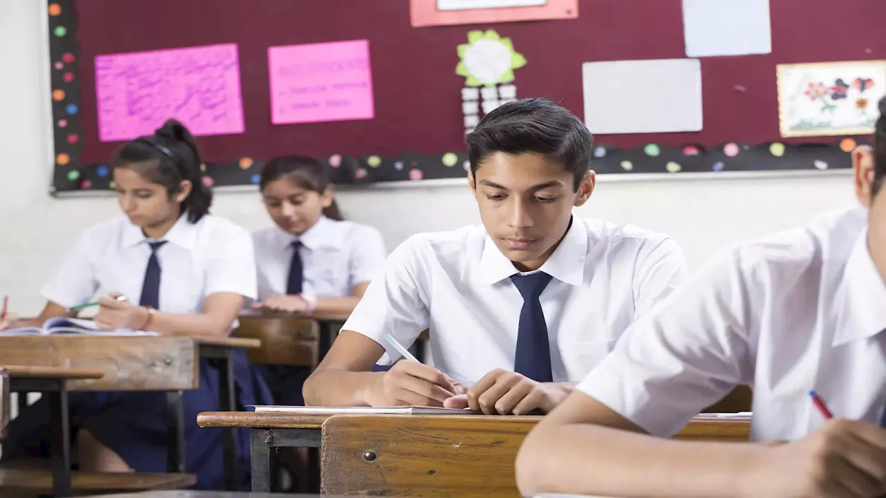 साल में दो बार होंगी CBSE की परीक्षाएं! शिक्षा मंत्रालय ने बोर्ड से प्लान बनाने को कहा- सूत्र