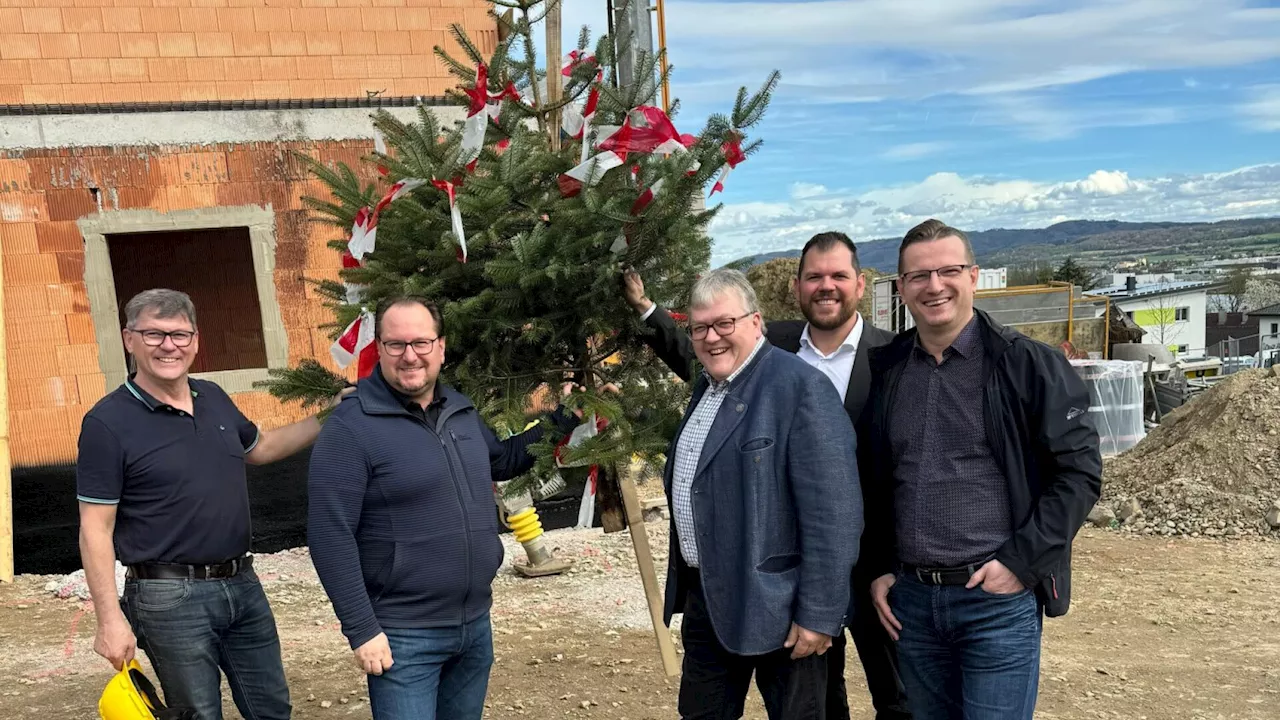 „Voll im Zeitplan“: Baustelle für neuen Marbacher Kindergarten läuft