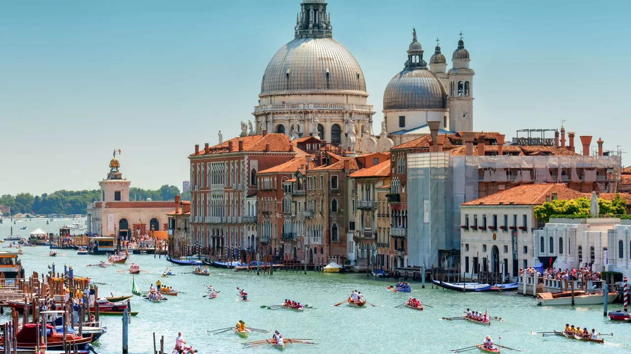 Chaos on the streets of Venice after city starts charging tourist entry fees