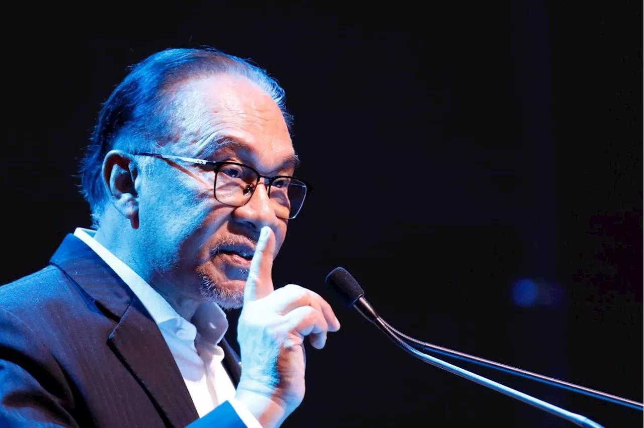 Stakeholders to take action on casino licence report, says Anwar