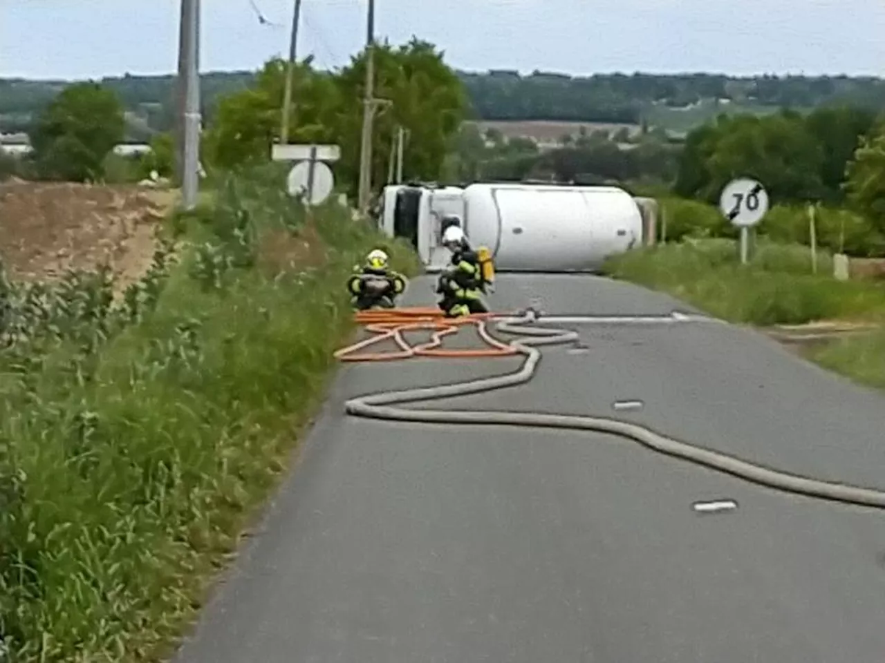 Lot-et-Garonne : un camion-citerne transportant du gaz se couche, un périmètre de sécurité dressé