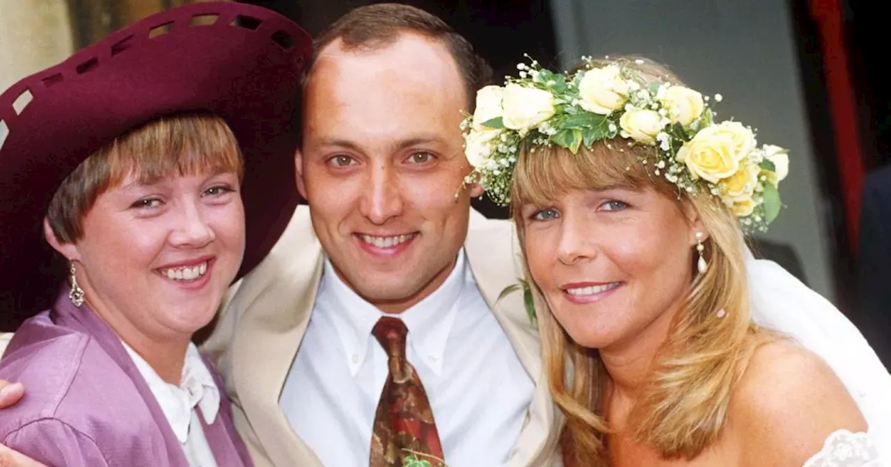 Linda Robson reveals 'intimate' bedroom detail of why marriage of 33 years ended