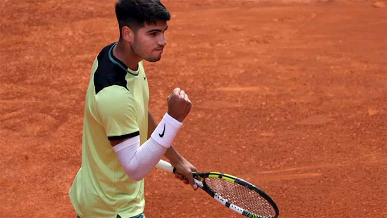 Champions Alcaraz and Sabalenka through in Madrid Open