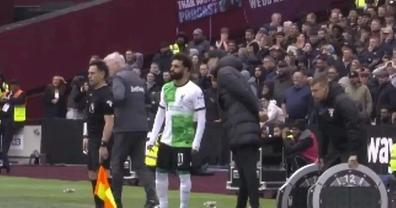 Jurgen Klopp and Mohamed Salah argue on the touchline