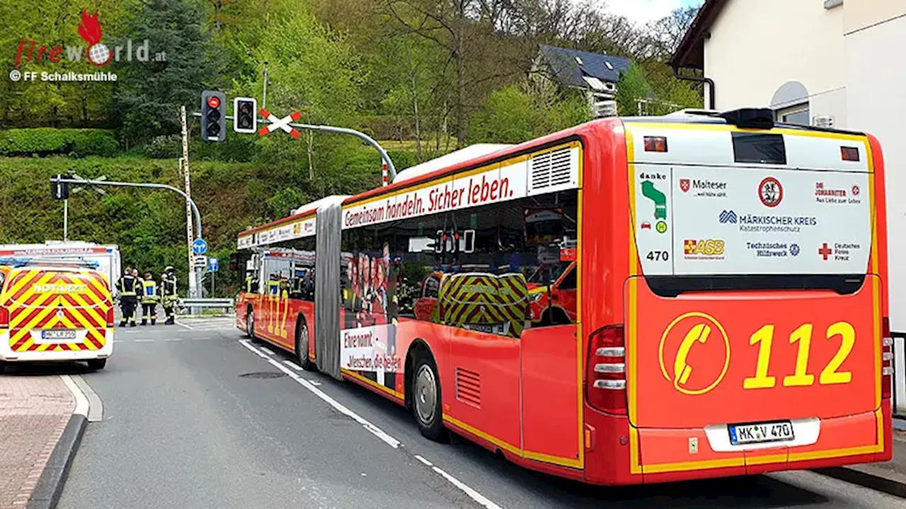 D: Großeinsatz nach tödlichem Unfall am Bahngleis in Schalksmühle → Feuerwehr betreut Fahrgäste