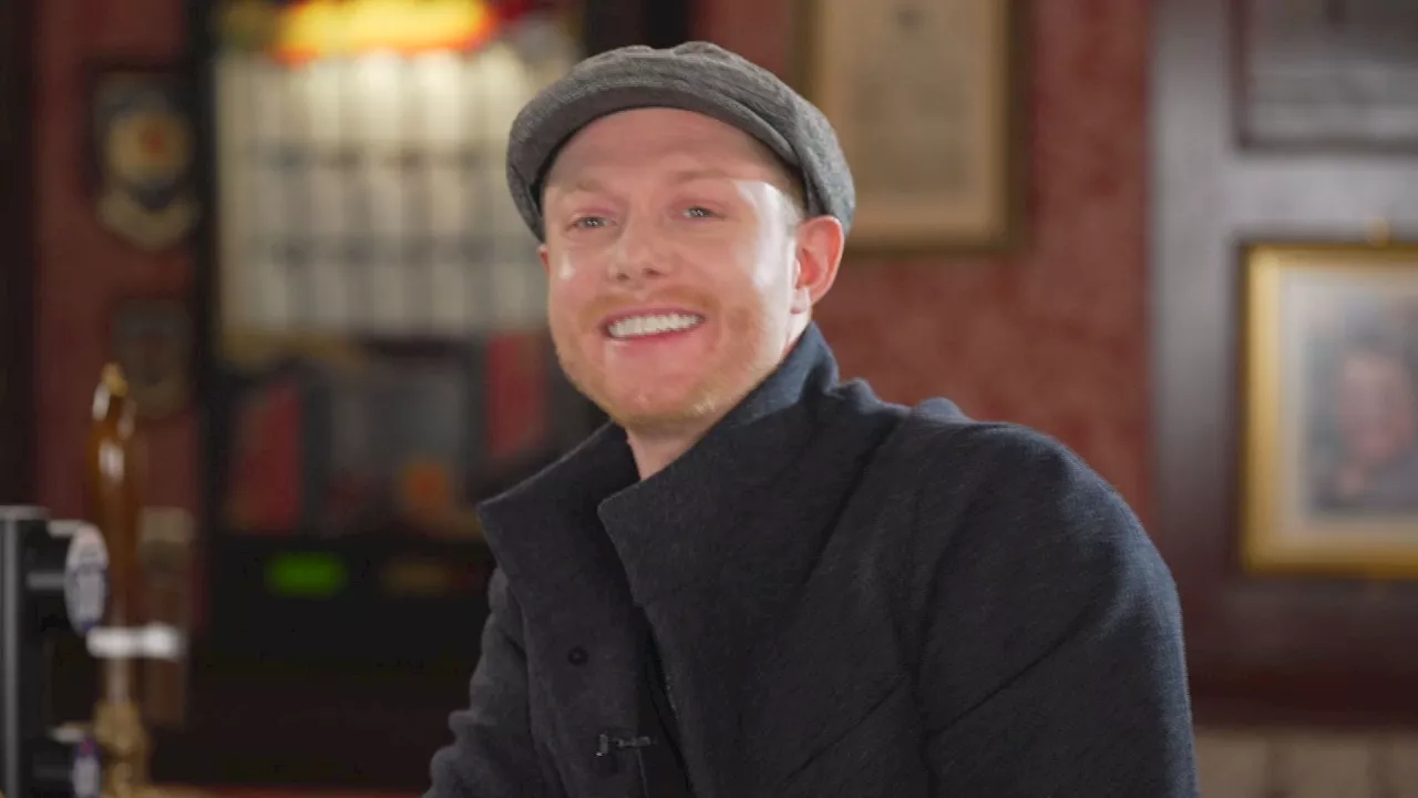 'Holding a pint on camera is tricky' Corrie star talks about essential tremor condition