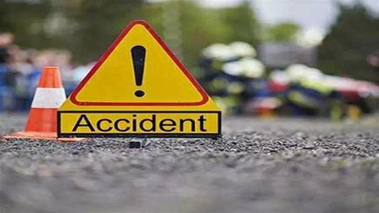 Ranchi School Bus Accident : रांची में स्कूल बस पलटा, 15 बच्चे घायल; अभिभावकों ने लगाया ये आरोप