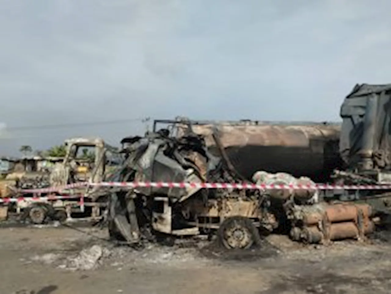 Five killed, over 70 cars burnt as tanker explodes in Rivers