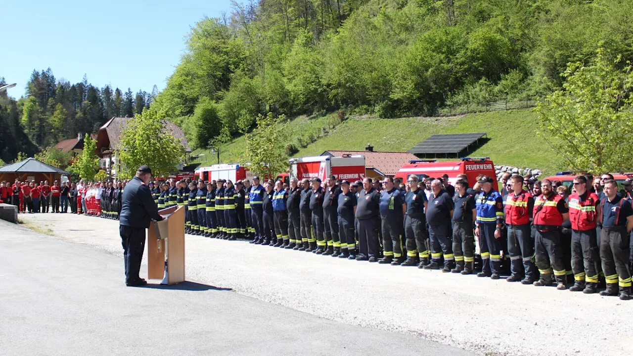 525 Einsatzkräfte meisterten Übungseinsatz in Opponitz bravourös