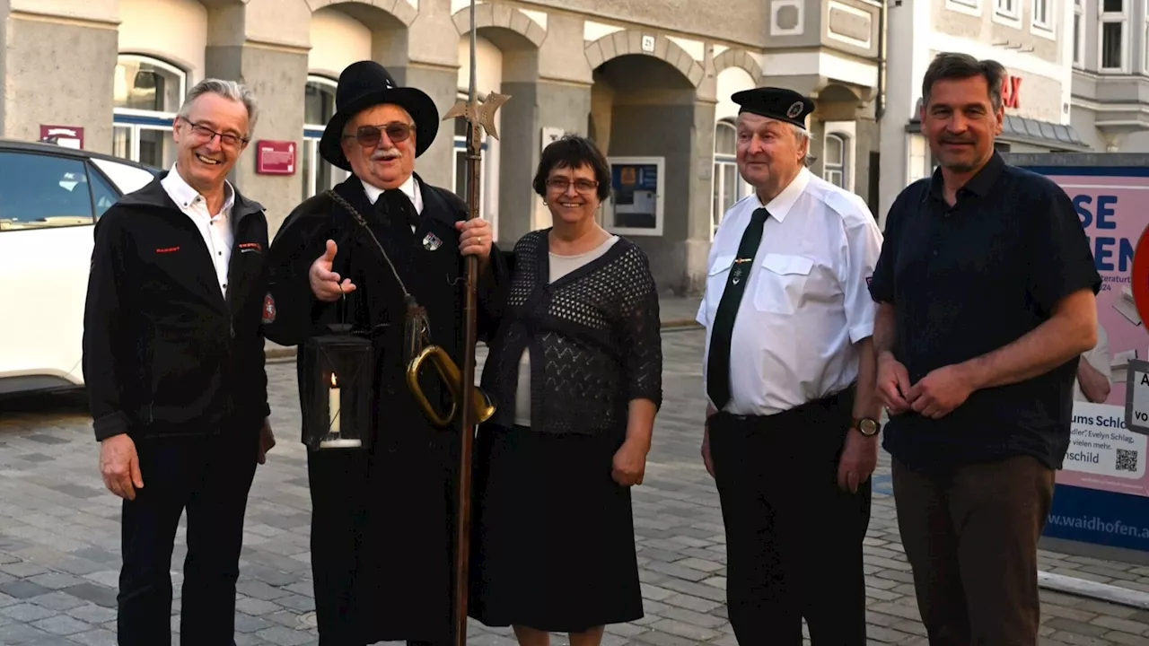 Stadt Waidhofen/Ybbs lädt zum Maibaumsetzen