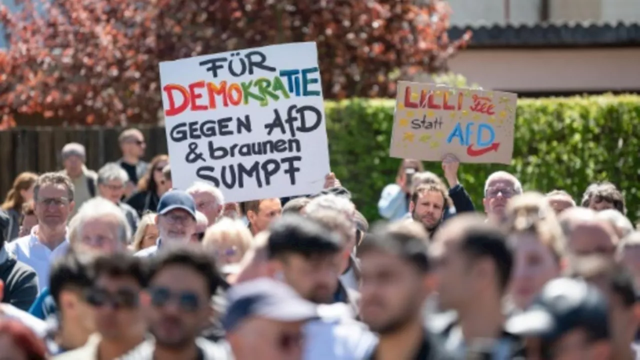 Auftakt von AfD-Europawahlkampf von Vorwürfen gegen Spitzenkandidaten überschattet