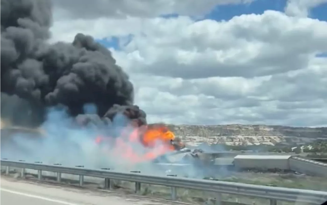 Freight train derailment, fire forces Interstate 40 closure near Arizona-New Mexico line