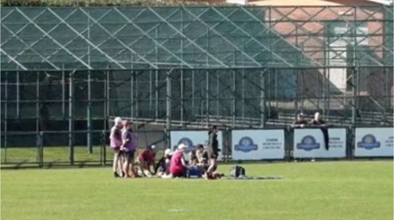 VFL match halted as Hawthorn youngster Sam Butler suffers suspected broken leg