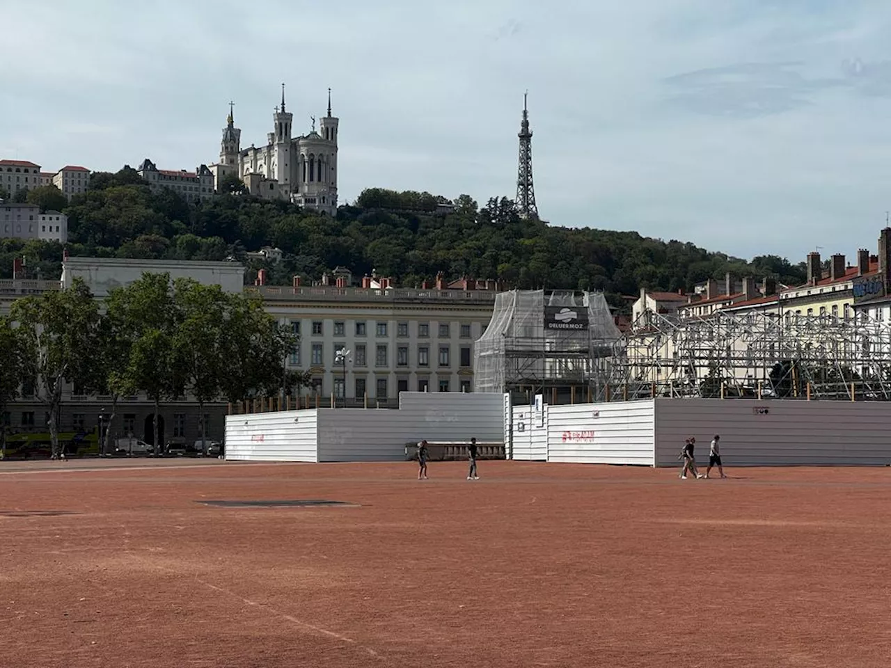 Lyon. La statue de Louis XIV fait son retour place Bellecour : ce qui a changé