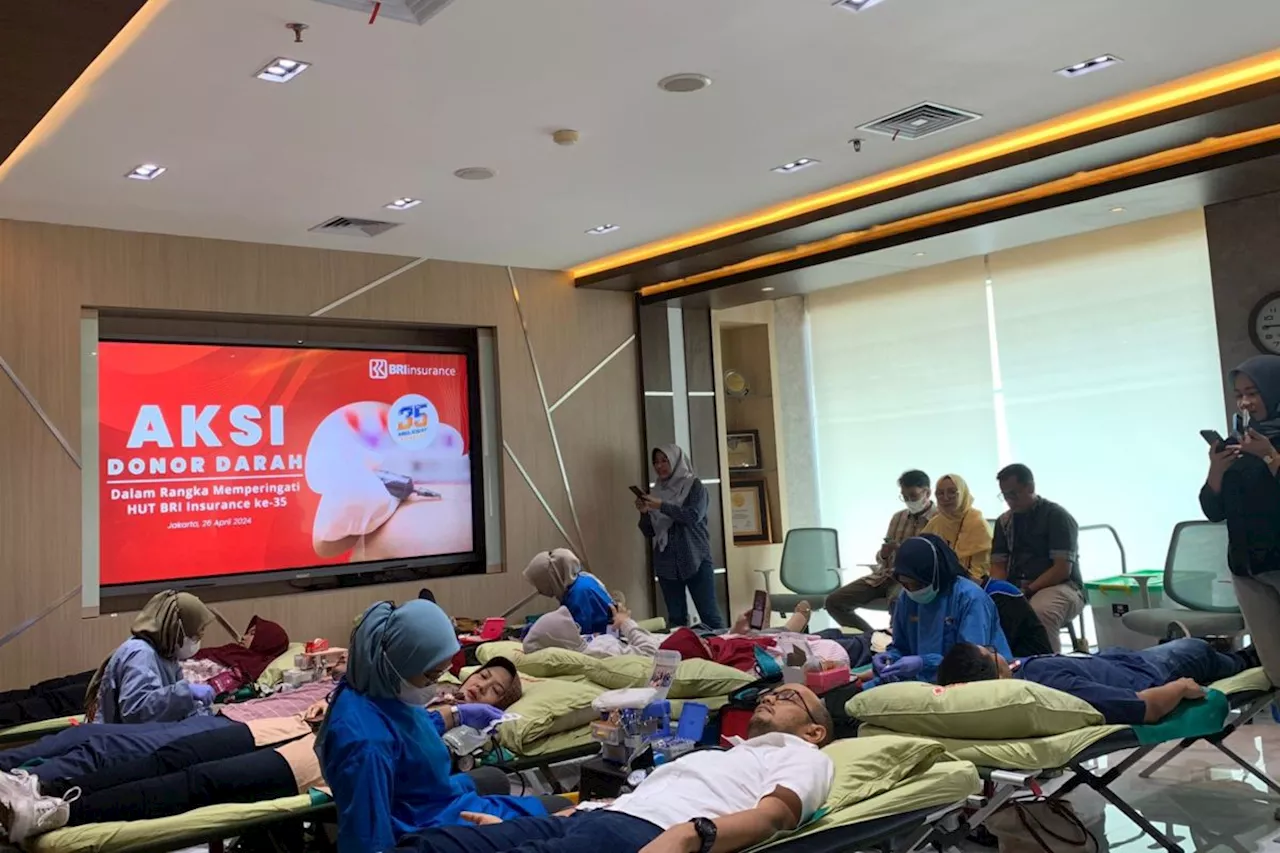 BRI Insurance gelar donor darah, bentuk kepedulian di momen HUT ke-35