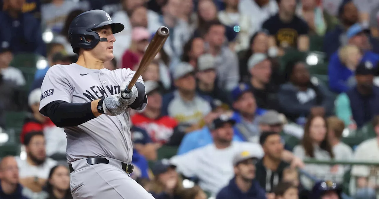 Anthony Rizzo hits 300th career homer, Yankees blast Brewers and take series