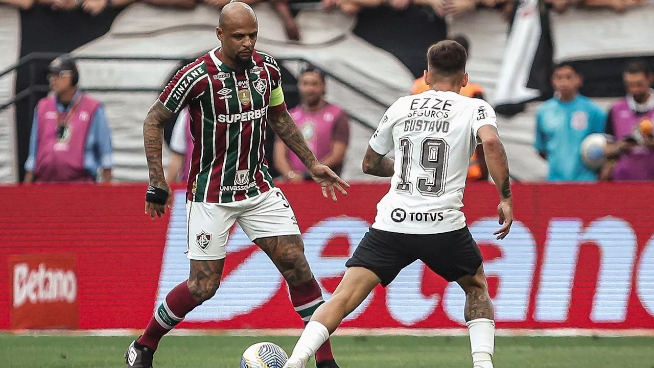 Felipe Melo dá rasteira em volante do Corinthians em comemoração de gol; veja