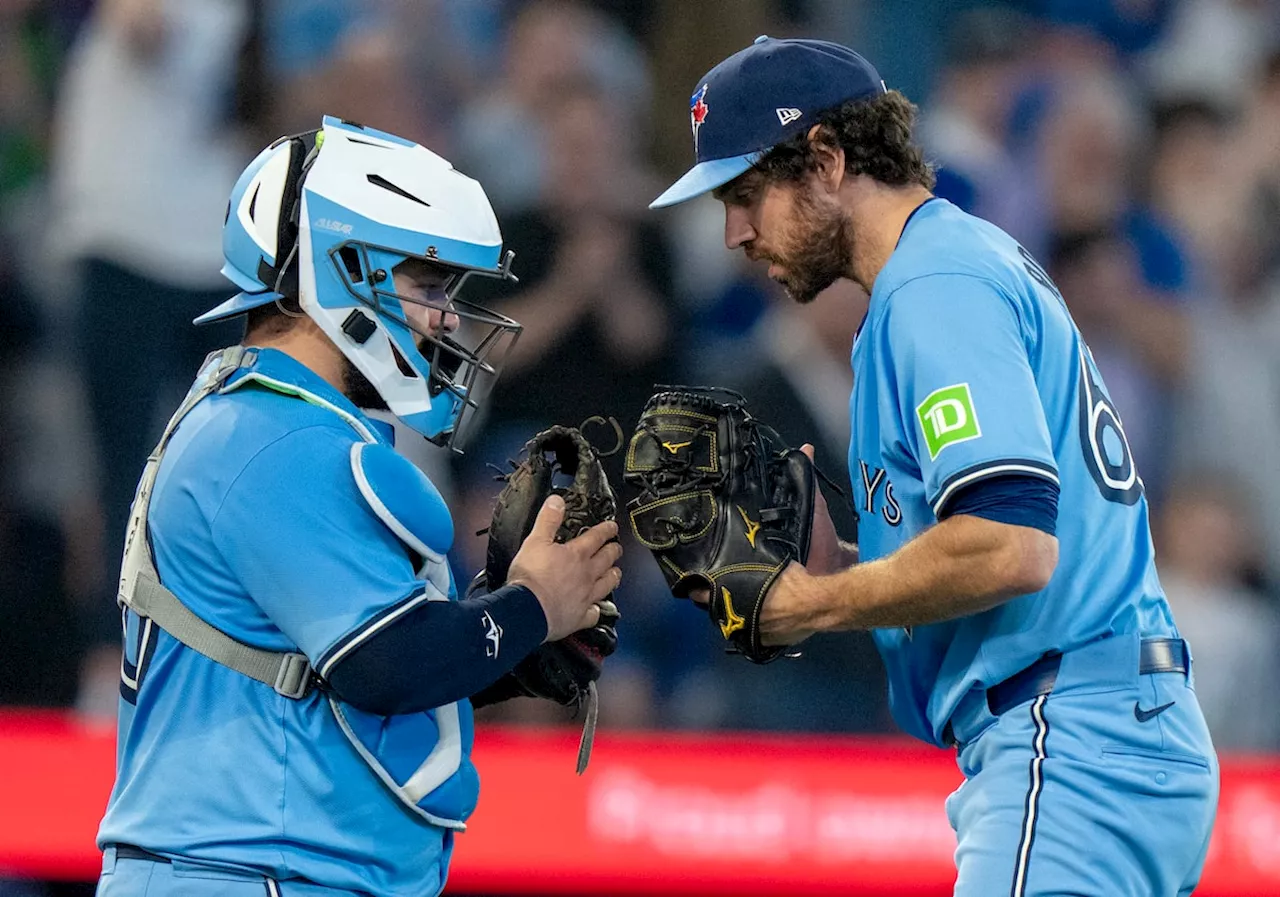 Alejandro Kirk’s first homer of the year lifts Blue Jays over Dodgers 3-1