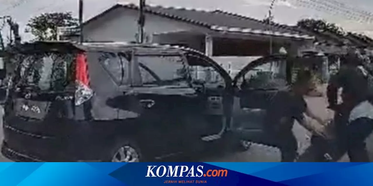 Video Detik-detik Sopir Mobil Gagalkan Penjabretan di Pinggir Jalan, Pepet Motor Pelaku