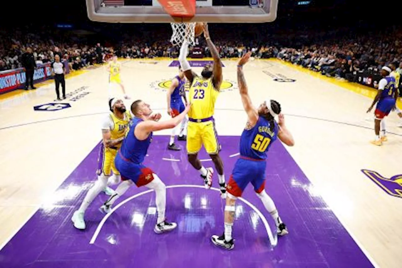 LA Lakers vs Denver Nuggets, LeBron Bawa Lakers Bertahan dengan Kemenangan Atas Nuggets