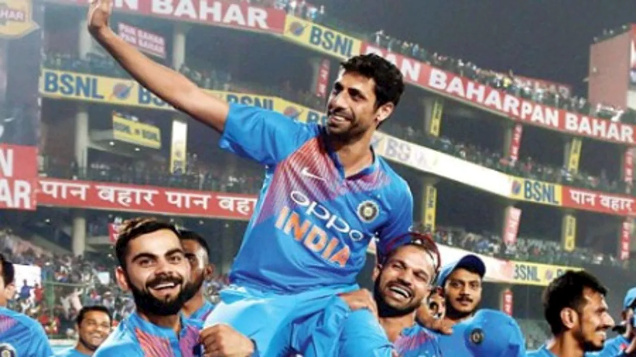 Ashish Nehra Birthday : डेब्यू टेस्ट में जूते सिलकर आशीष नेहरा को करनी पड़ी थी गेंदबाजी, उनके बर्थडे पर जानिए दिलचस्प बातें