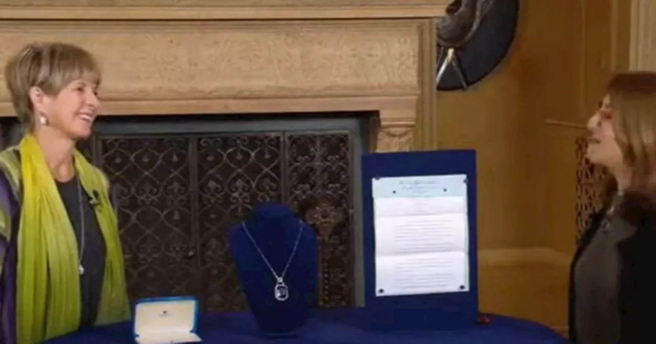 Antiques Roadshow guest speechless to discover necklace's fraudulent past