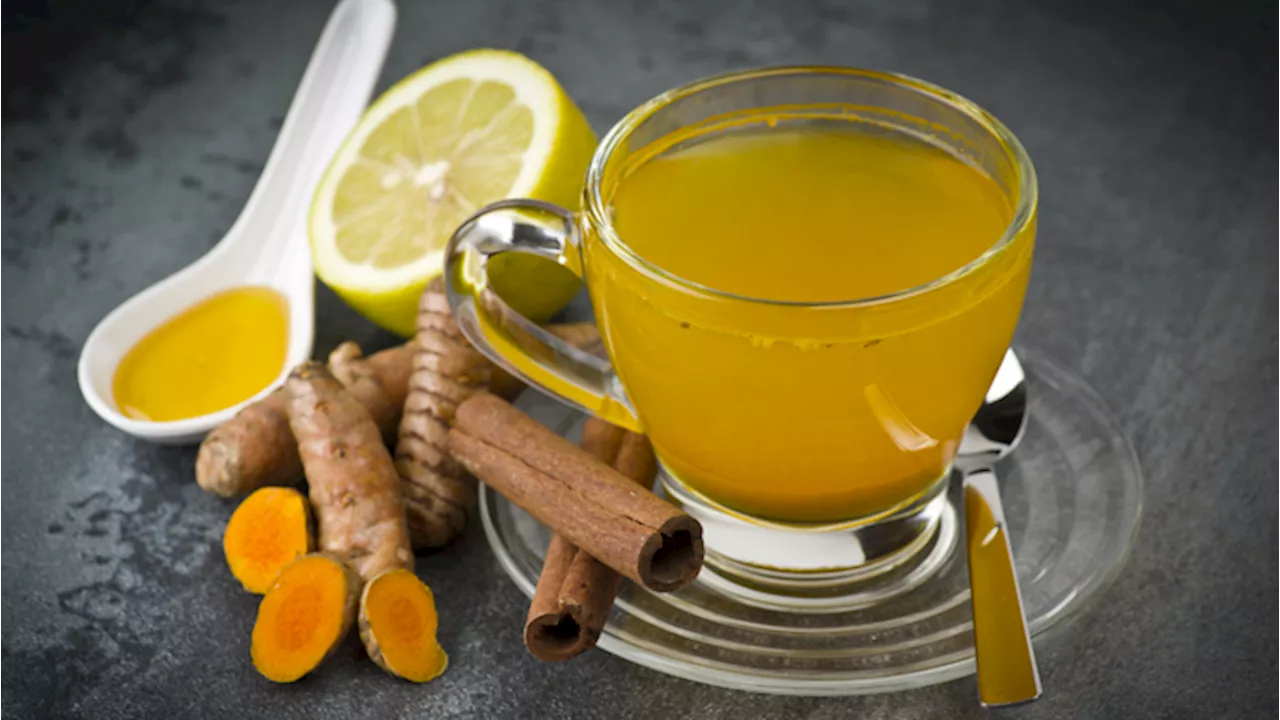 Tisana alla curcuma: ecco i 9 benefici