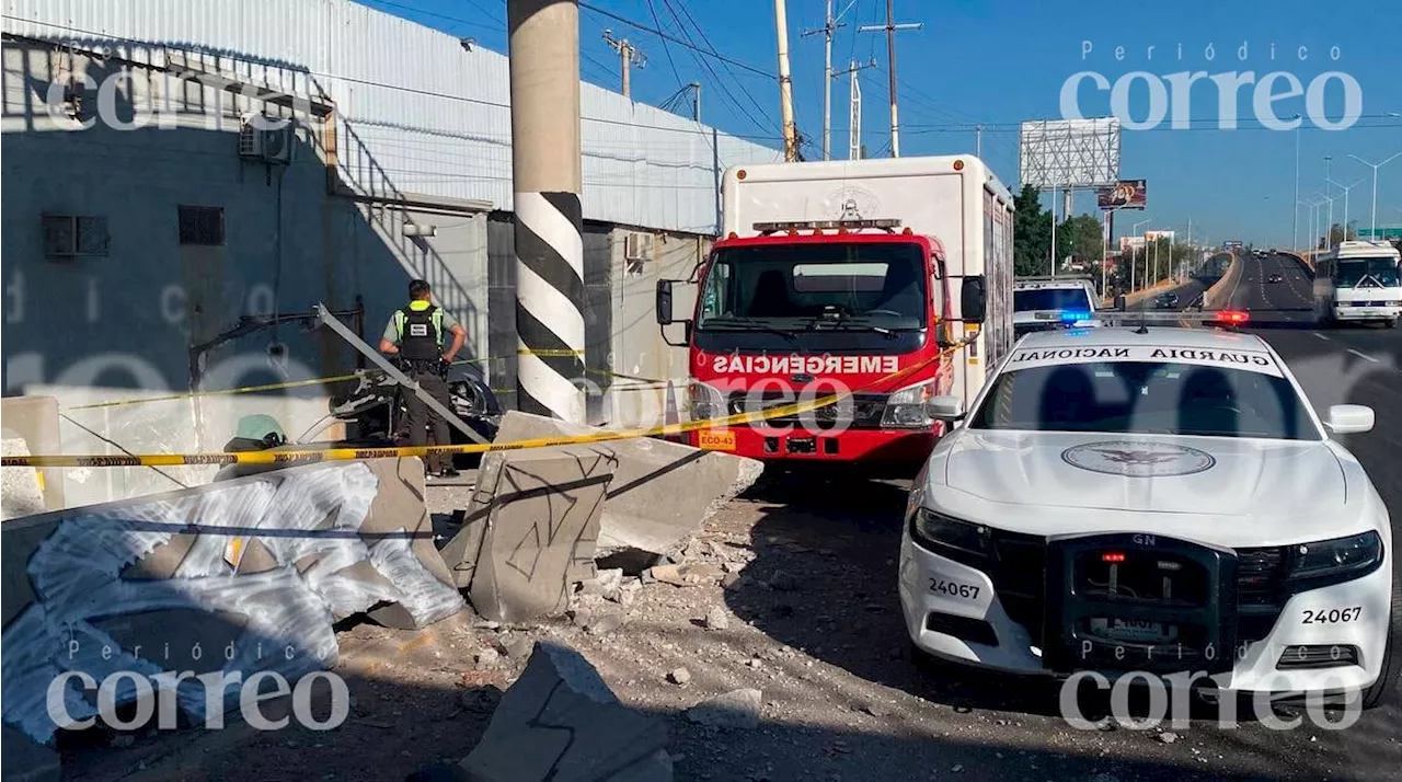 Hombre se accidenta en la carretera León-Silao, muere al impactar muro de contención