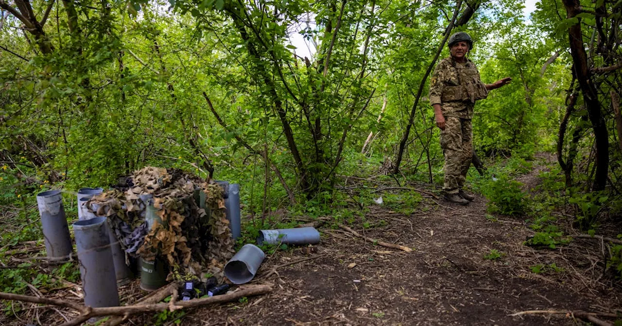 Kyiv's top general says fighting in east Ukraine worsens, troops fall back