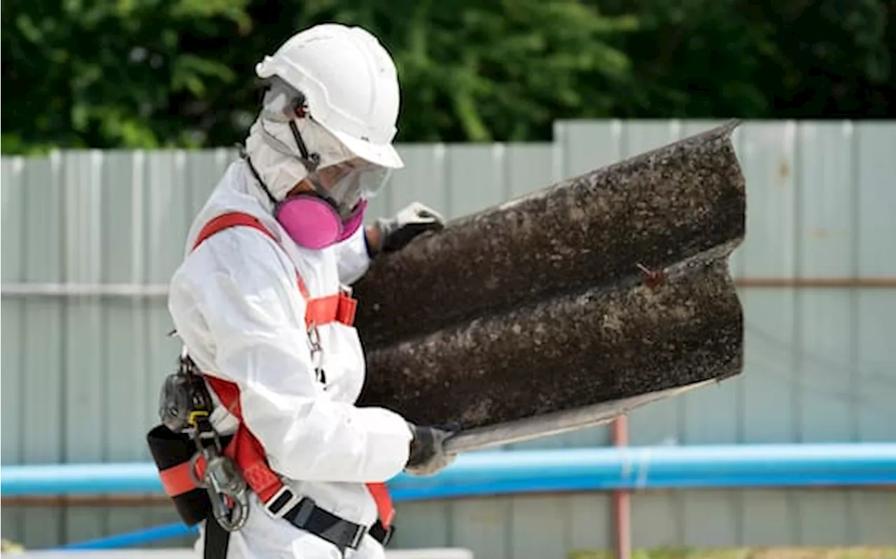 Giornata mondiale per le vittime del lavoro e dell'amianto, 7mila morti in Italia nel 2023