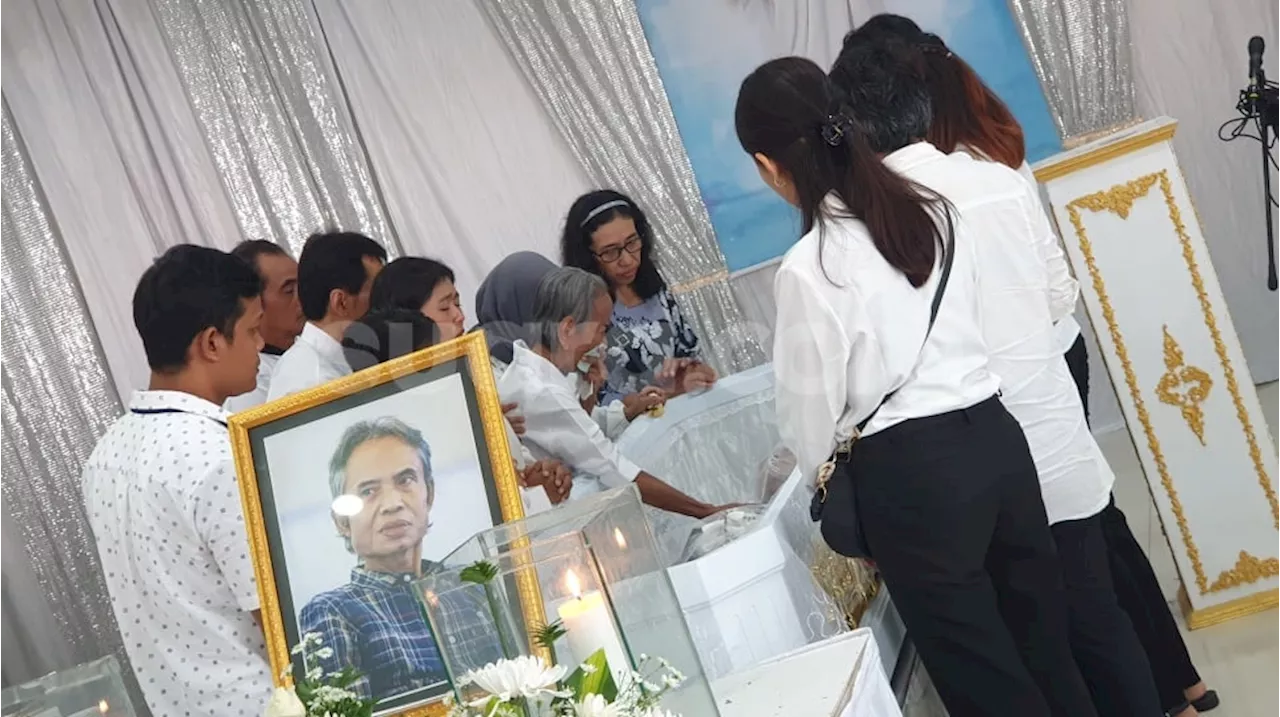 Haru, Menohok, dan Damai Jadi Satu: 4 Momen Kenangan Joko Pinurbo Baca Puisi yang Menggugah Batin