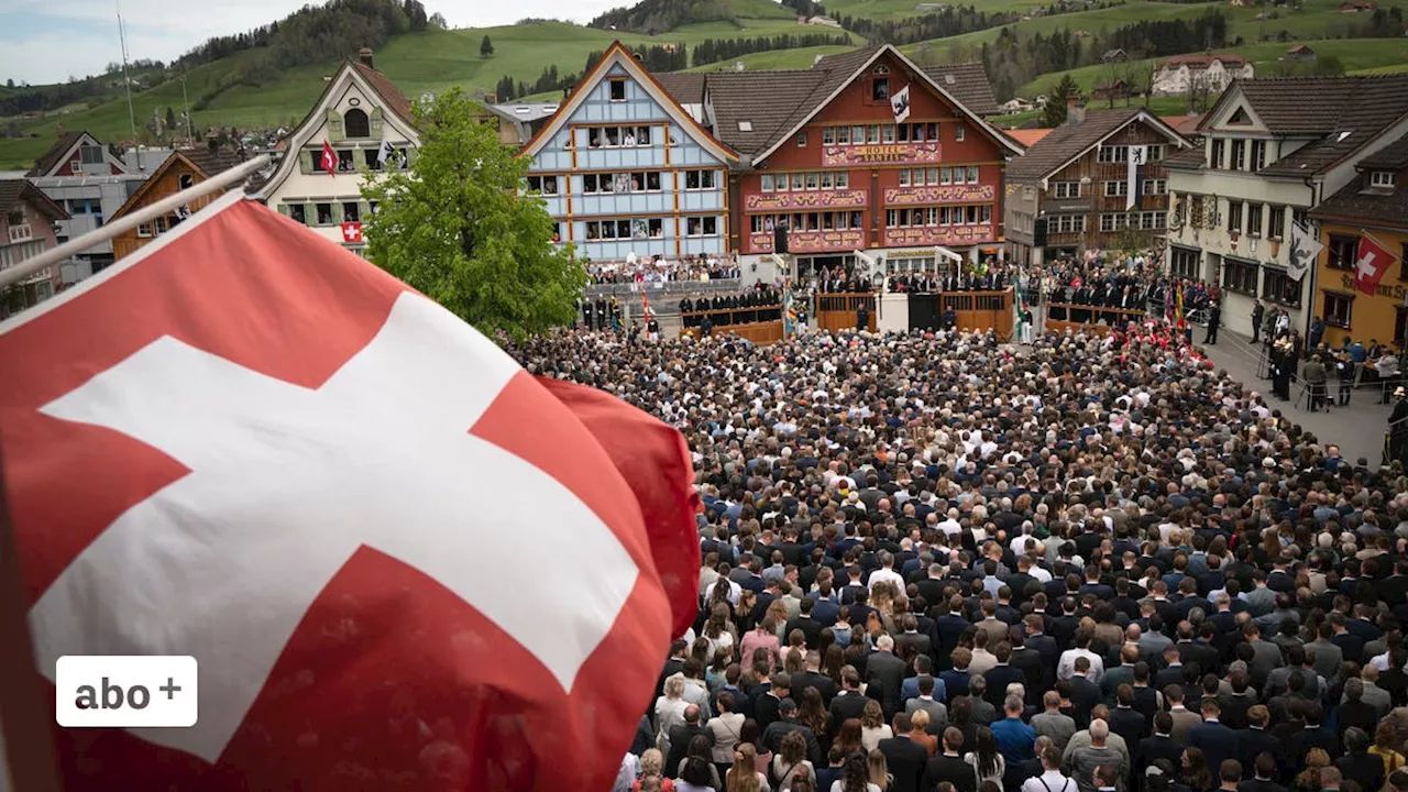 «Ich bin extrem erleichtert»: Gut besuchte Landsgemeinde sagt Ja zur neuen Kantonsverfassung