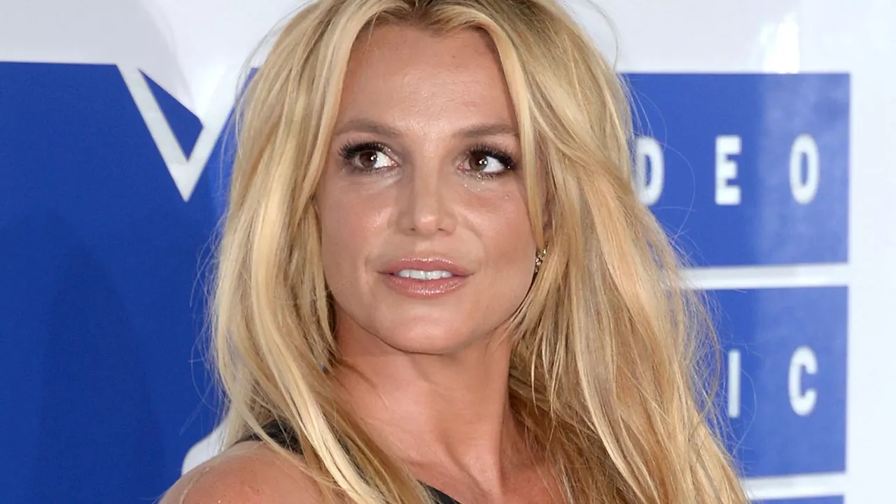 Britney Spears ‘upset & dejected’ after reaching settlement with dad who controlled her life for 13 year...