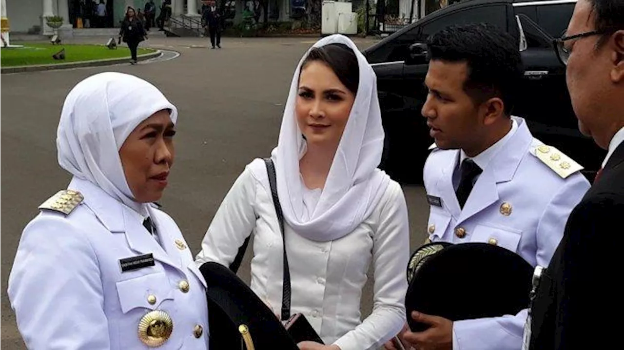 Ogah Lirik Kursi Menteri Prabowo, Khofifah Nyatakan Fokus Tempur Pilgub Jatim Bersama Emil Dardak