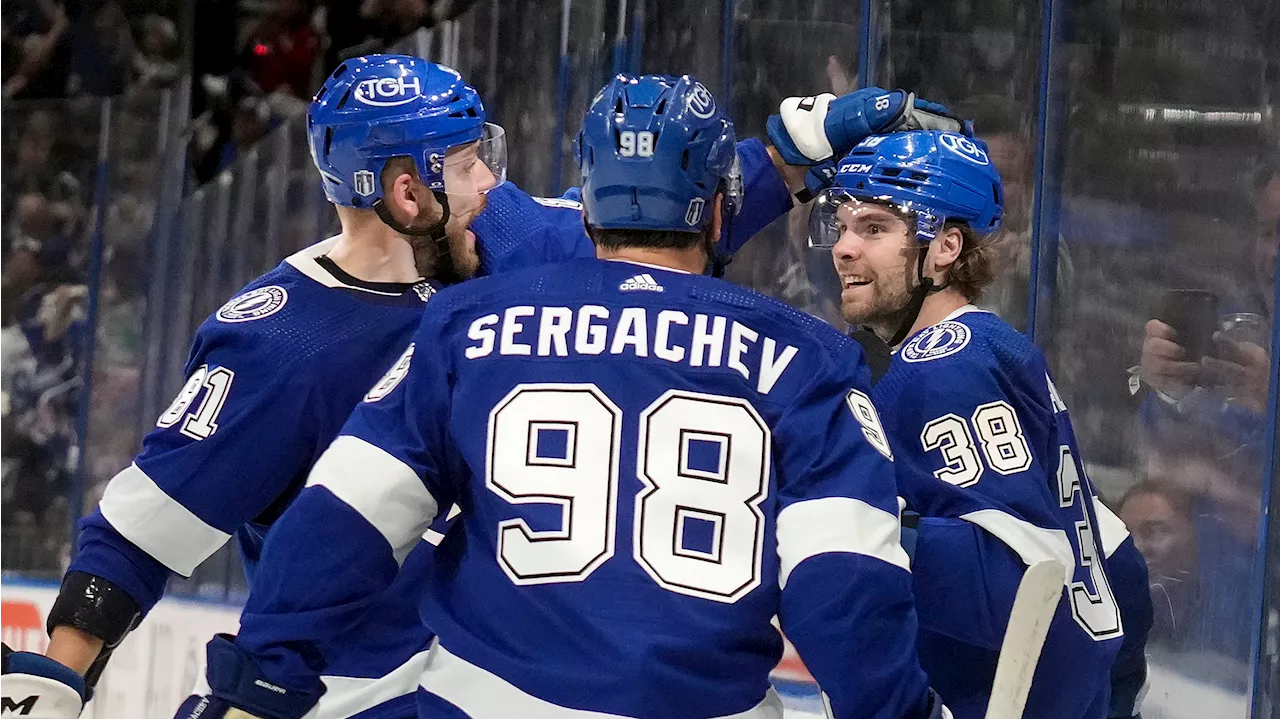 Stamkos scores twice, Lightning avoid elimination with victory over Panthers