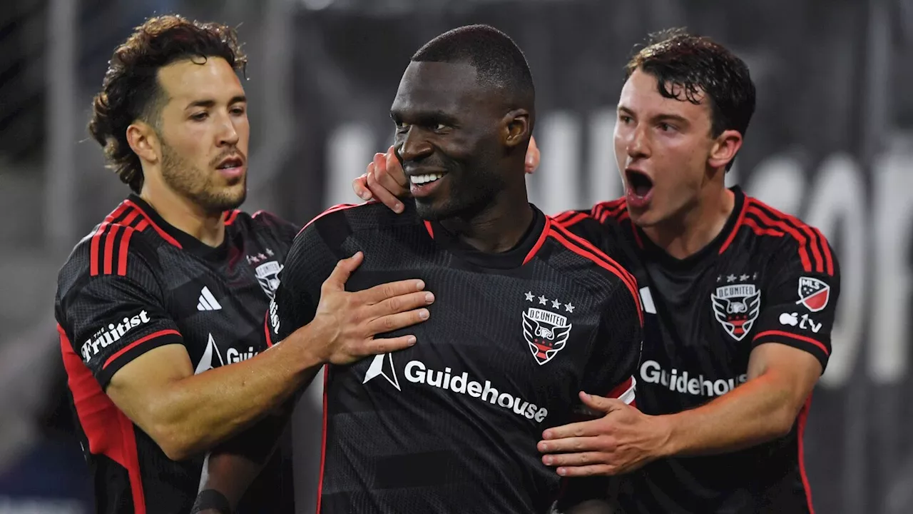 D.C. United holds on tight to hold off shorthanded Sounders in 2-1 win