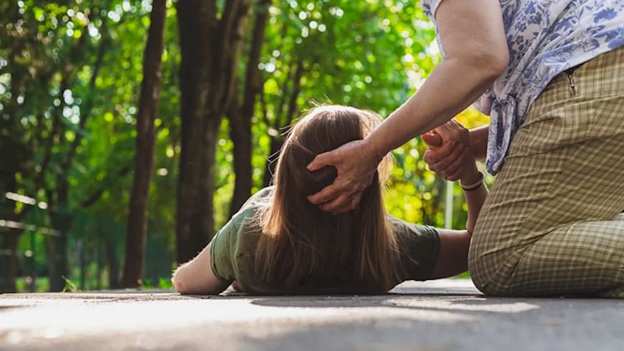 Heat Exhaustion: गर्मियों में क्यों बढ़ जाती है चक्कर आने-बेहोशी की दिक्कत? कैसे करें इन समस्याओं से बचाव