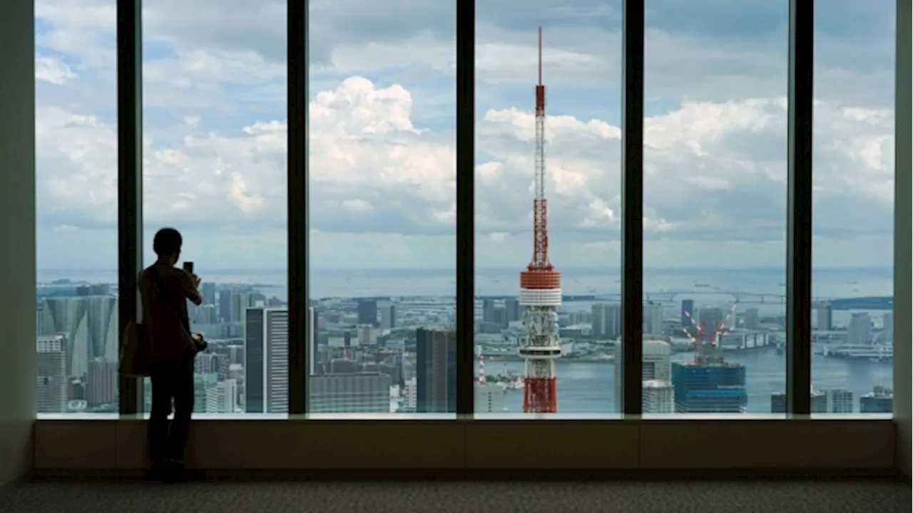 Japanese Stocks Face Surge in Yen Volatility as Market Reopens