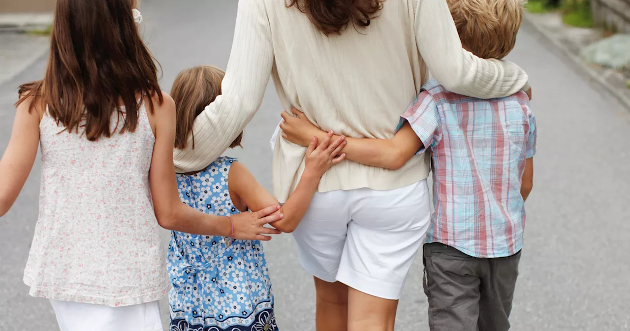 Witwe spricht offen über Tücken des Lebens als alleinerziehende Mama