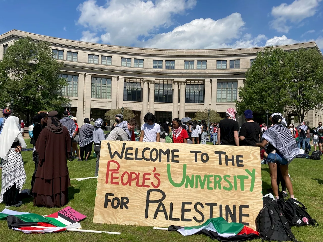 Police detain more than 20 students during protests at Case over Israeli-Hamas war
