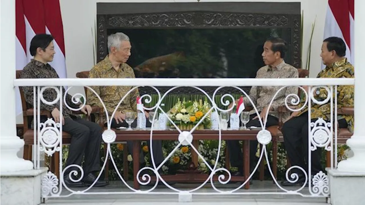 Momen Jokowi-PM Singapura Ajak Penerus Diskusi di Veranda Istana Bogor