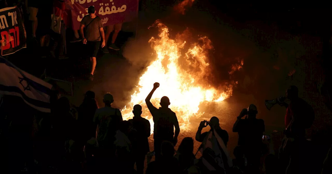 Massive demonstrasjoner i Tel Aviv i Israel: Krever gisselavtale med Hamas