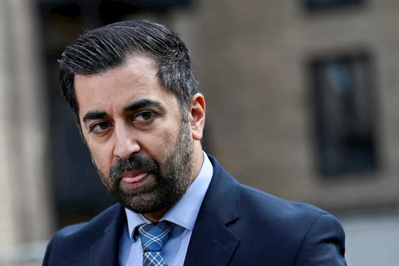 Dimite Humza Yousaf, ministro principal de Escocia, para evitar la censura del Parlamento