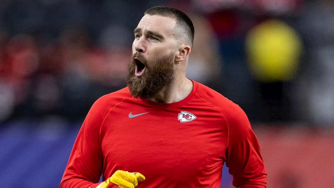 Travis Kelce Extends Contract With Kansas City Chiefs to Become Highest-Paid Tight End in NFL