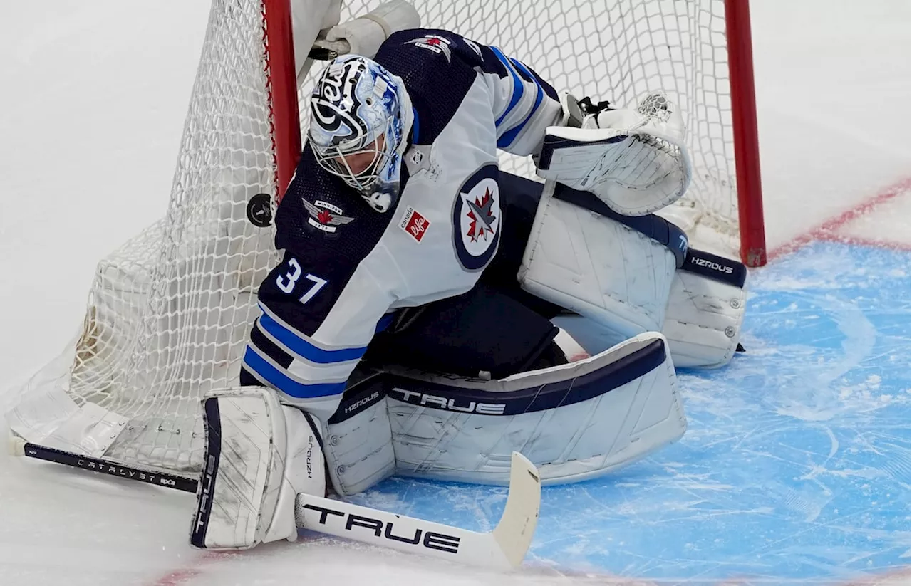 Bowness says Jets must step up in front of Vezina nominee Hellebuyck